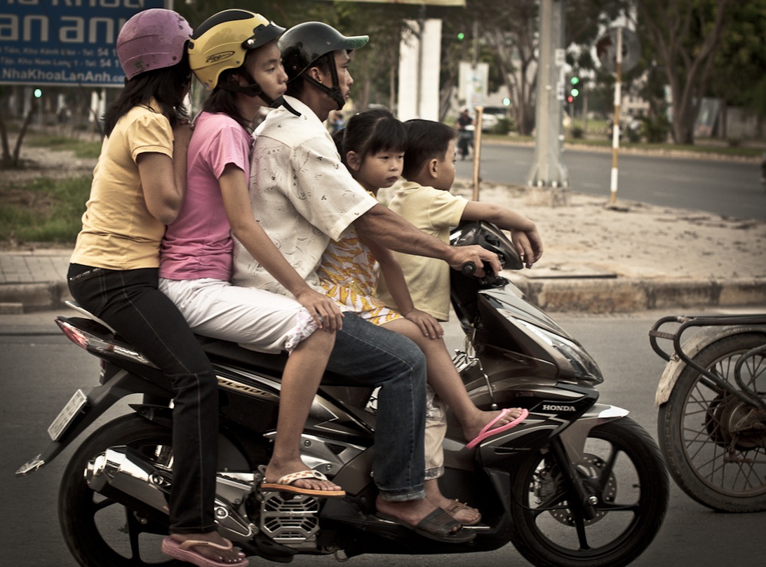 resized_family_motorcycle_trip_4